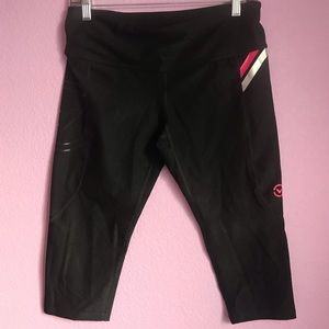 Virus performance work out capris